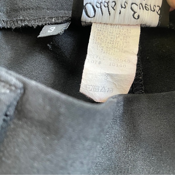 Odds N Evens Black Flat Front Knee Length Cuff Short Pants Size 3 - Picture 9 of 9